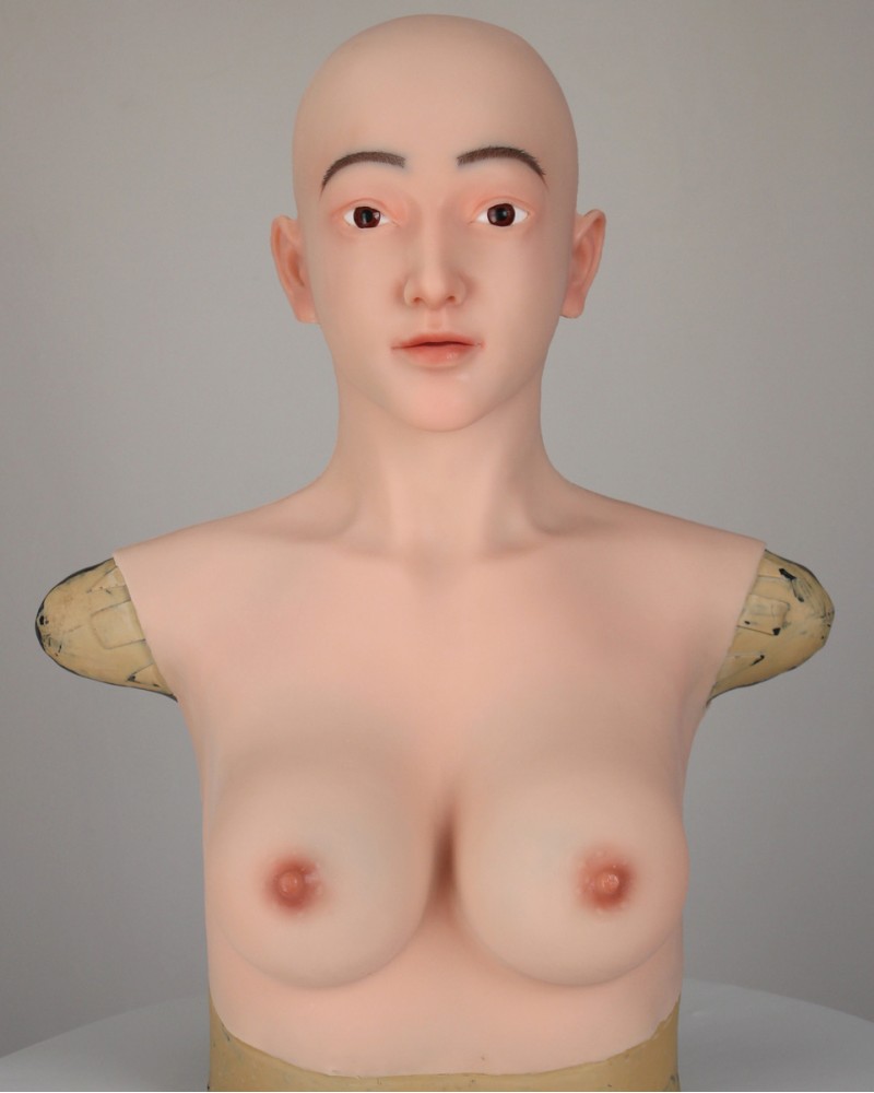 Buste faux seins avec masque silicone visage Claire