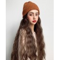 Bonnet de laine avec extensions de perruques longues bouclées naturelles