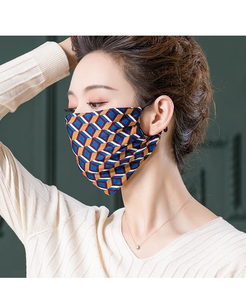 Masque facial en soie de mûrier imprimé à la mode