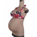 Buste de faux seins avec ventre de bébé de 9 mois