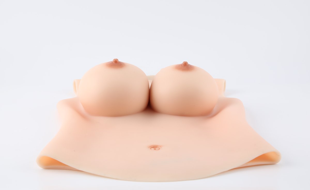 Formes mammaires en silicone réalistes pour fille trans
